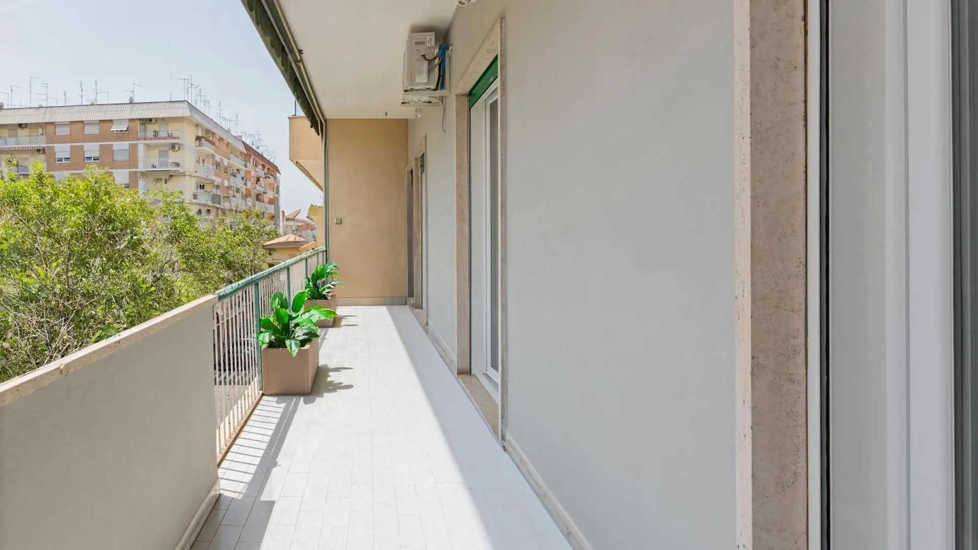 Luciano Queen'S Guest House Rome